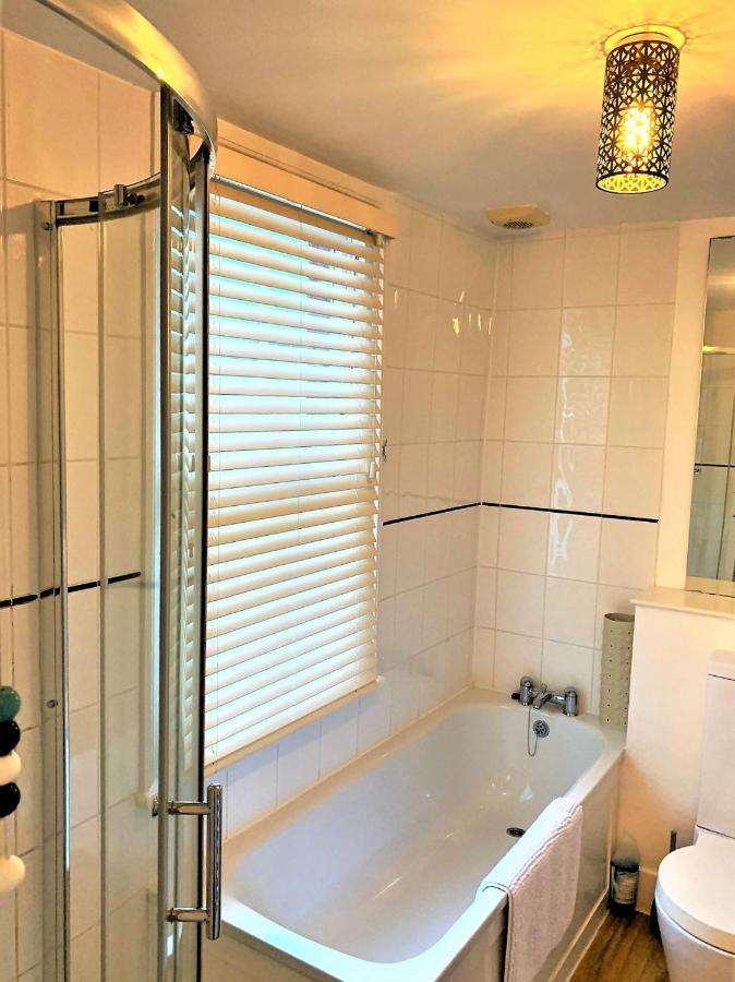 Riverside Channel5 "Holidays Homes In The Sun" Featured Central Canterbury Cottage With Free Parking Eksteriør bilde