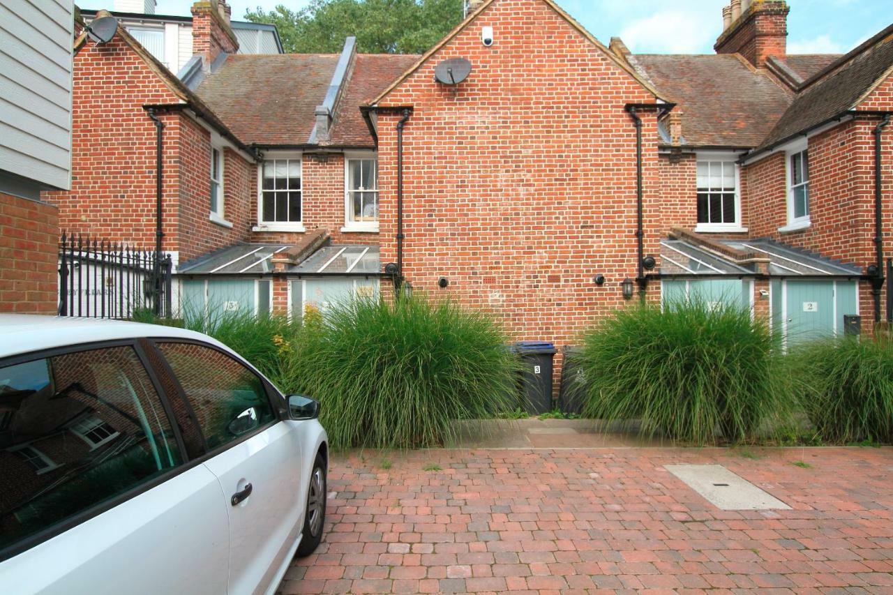 Riverside Channel5 "Holidays Homes In The Sun" Featured Central Canterbury Cottage With Free Parking Eksteriør bilde
