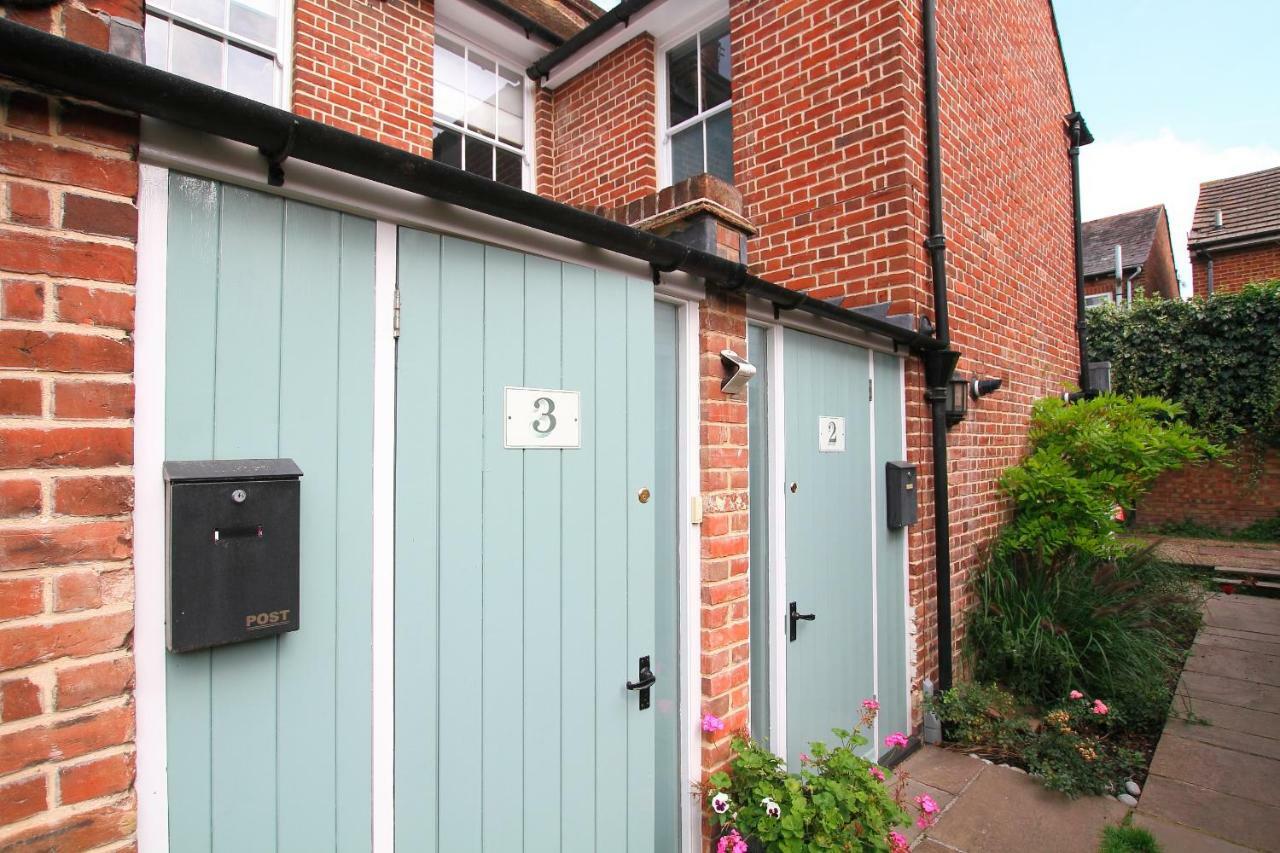 Riverside Channel5 "Holidays Homes In The Sun" Featured Central Canterbury Cottage With Free Parking Eksteriør bilde